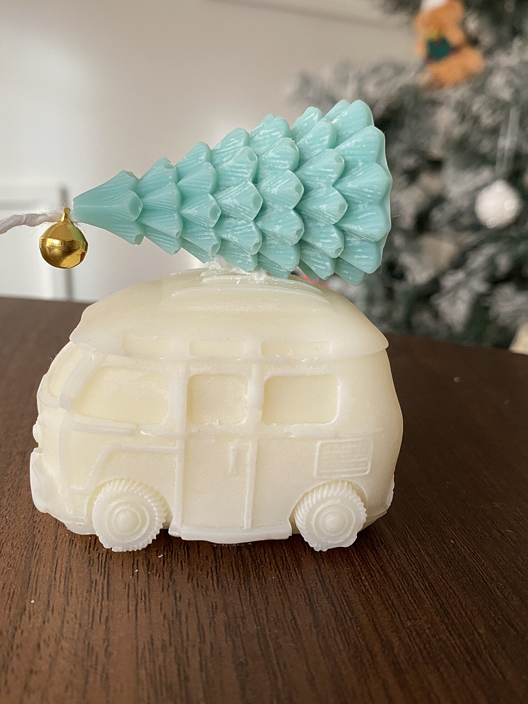 Autocarro com Pinheirinho  4