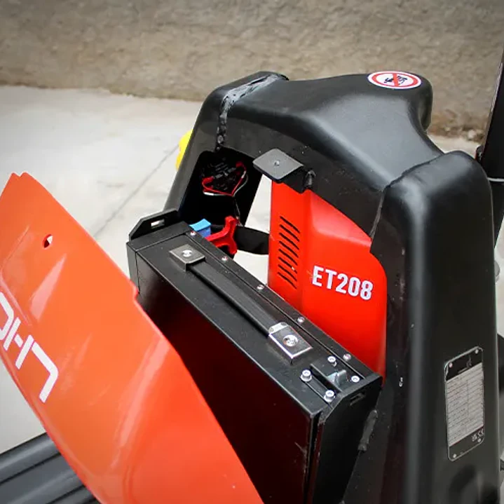 Transpaleta Eléctrica 2000 Kg 6