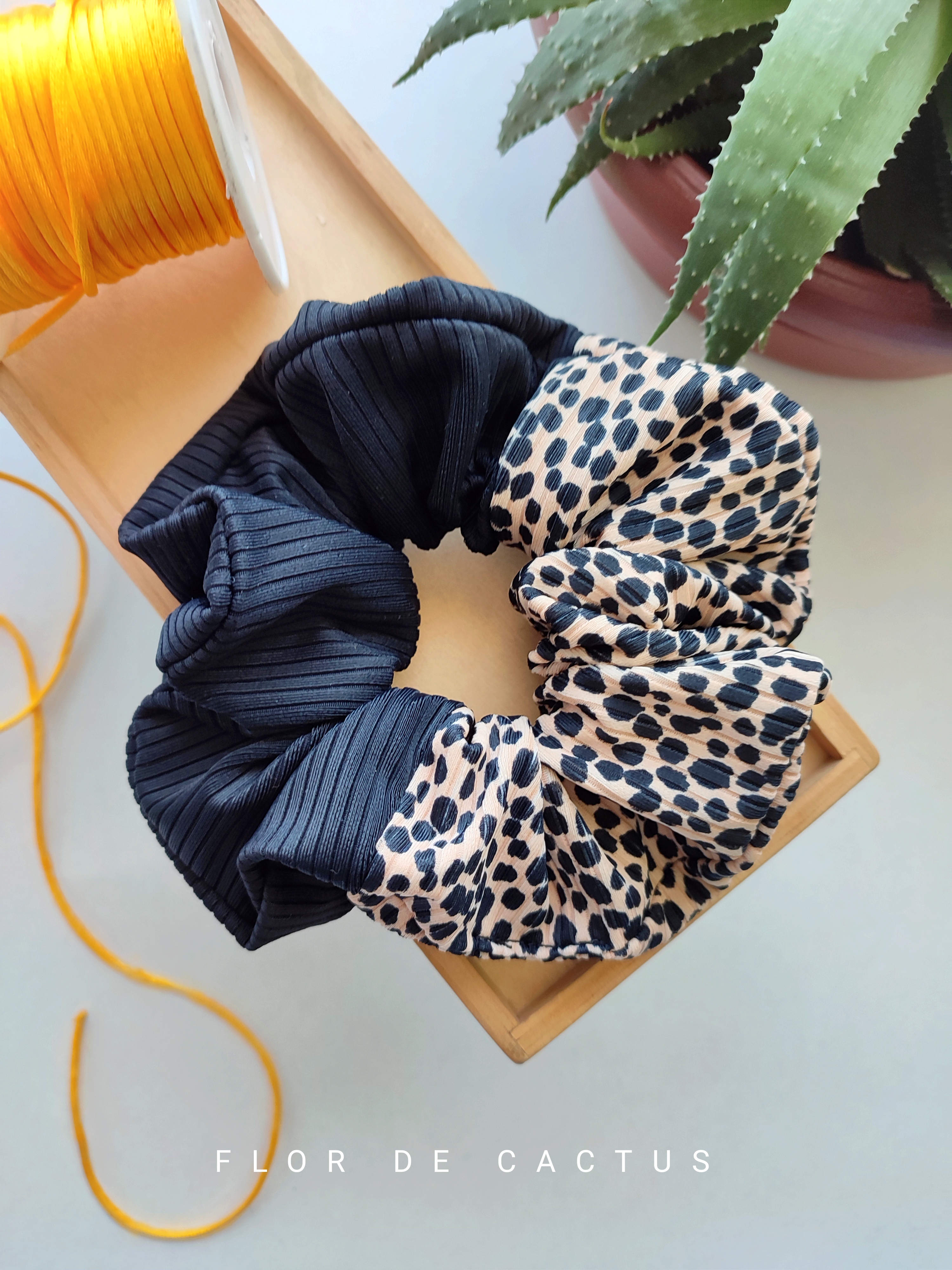 Miti Scrunchie 