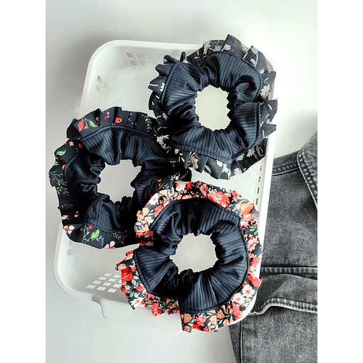 Scrunchies "Vuelos" (Estampado de Flores)