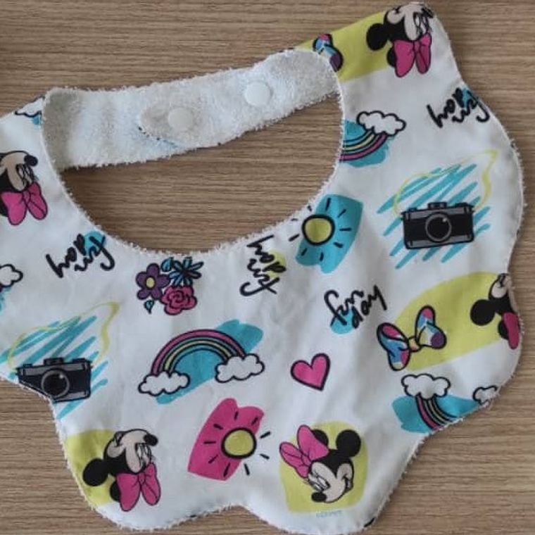 Babete Minnie Arco-Íris 1