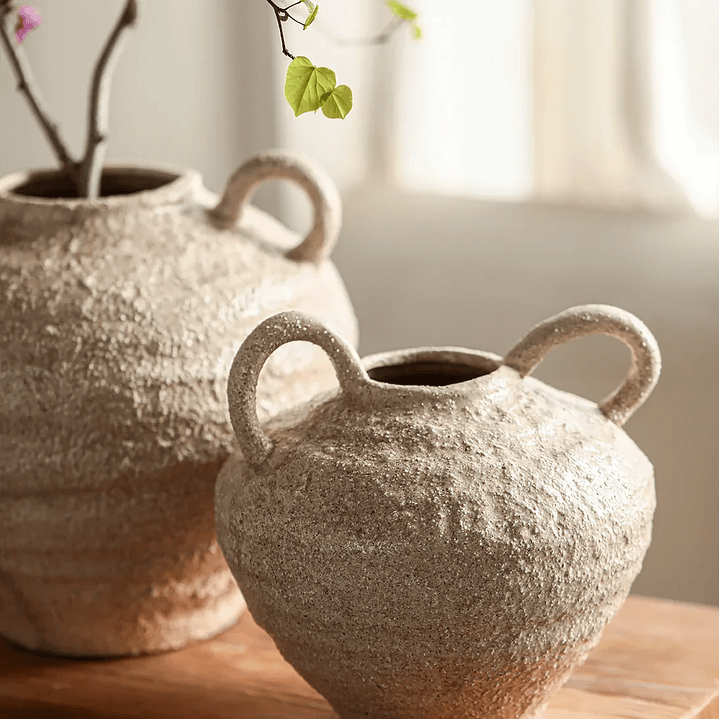 Conjunto de vasos de cerâmica Wabi Sabi, feitos à mão, estilo boho, com decoração vintage e acabamento envelhecido. 13