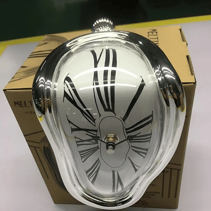 Relógio Derretido Vintage – Arte Surreal e Elegância Silenciosa para Casa ou Escritório 17