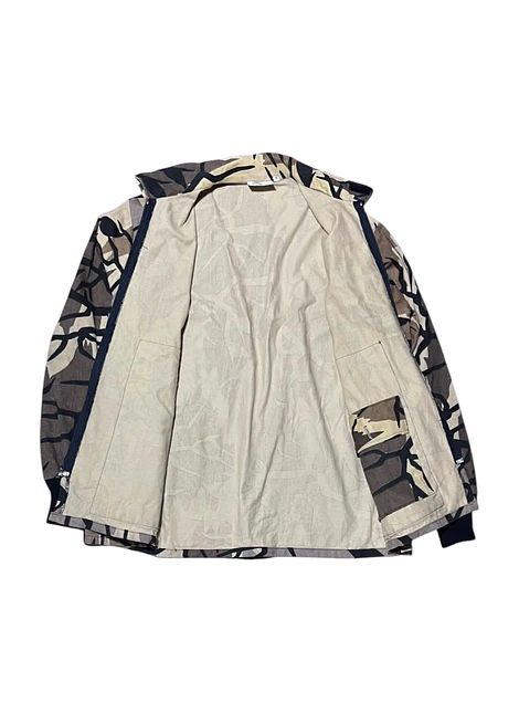 Chaqueta de CampoPredator Camo Talla L (Revisar Medidas)⚡️