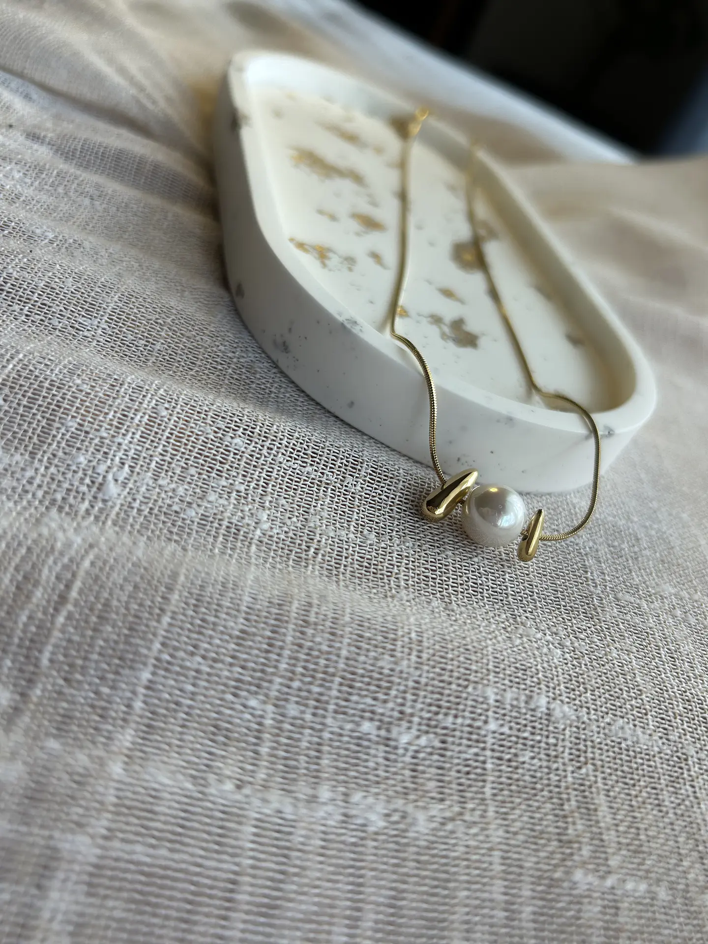 Eixo - Colar Dourado 2
