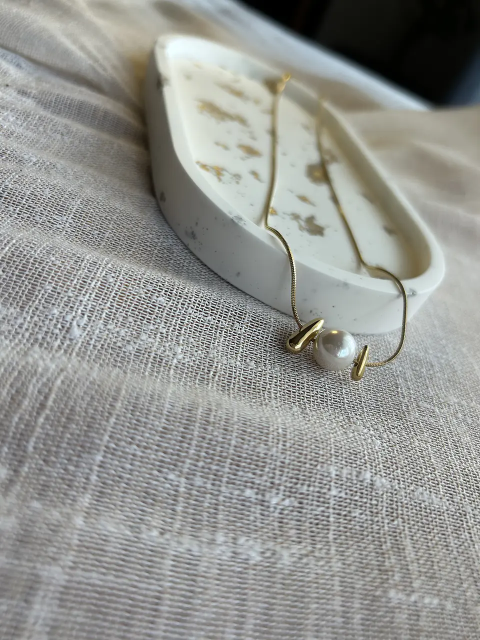 Eixo - Colar Dourado 2