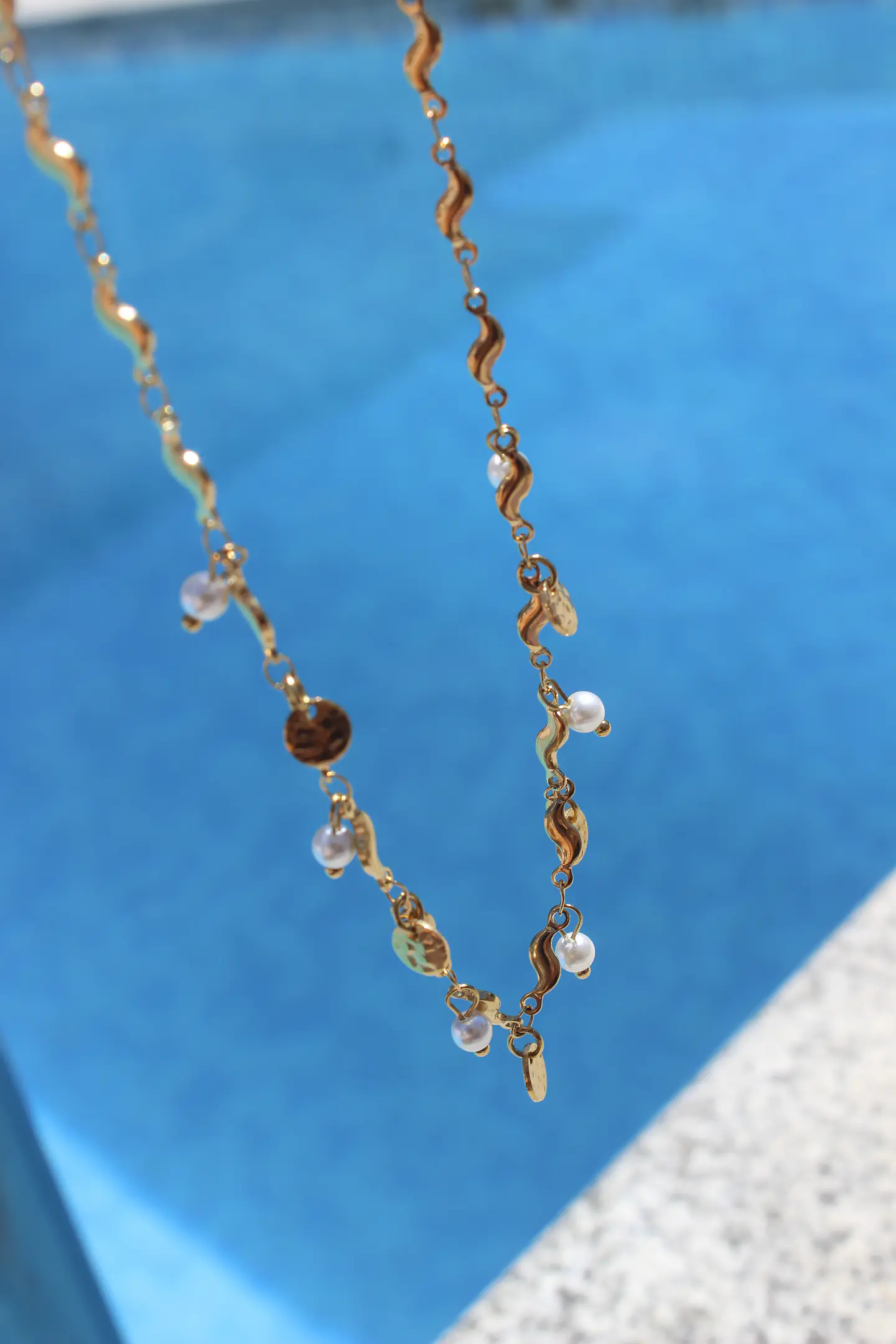 Brisa - Colar Dourado com pérolas 1