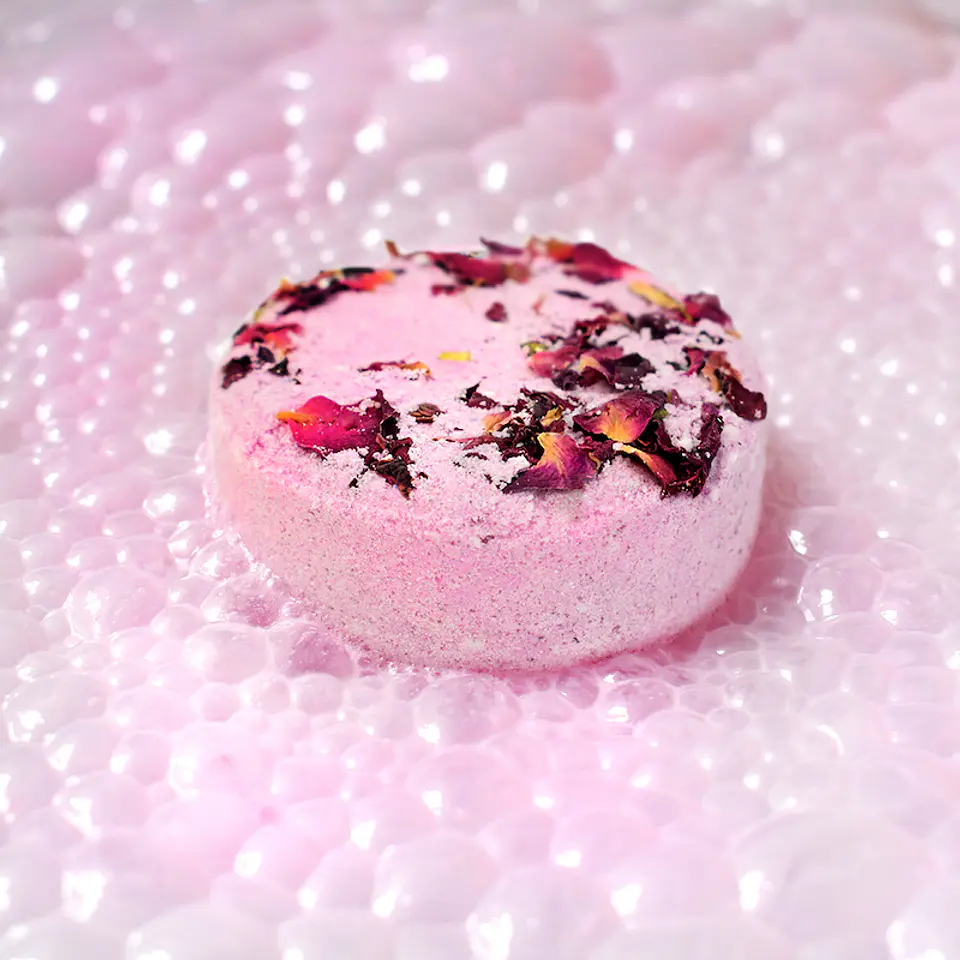 Luxury Rose Bath Bomb 2