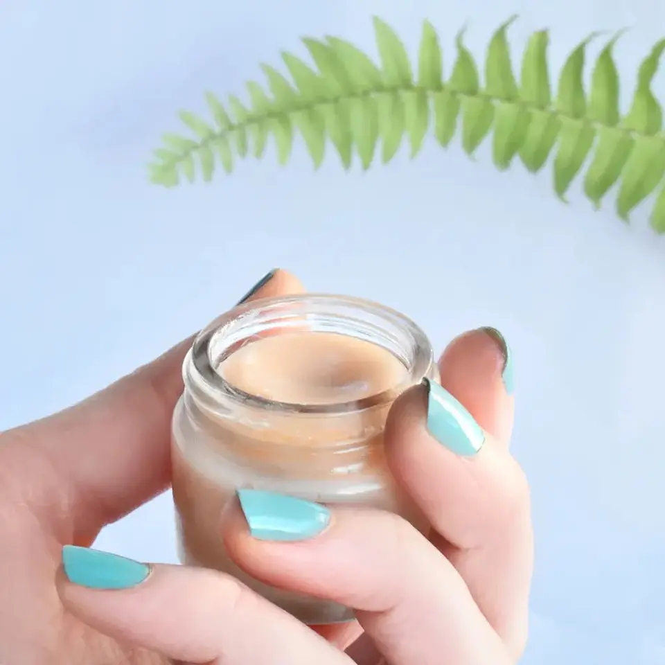 Sensitive Pink Clay & Passionflower Lip Butter 2