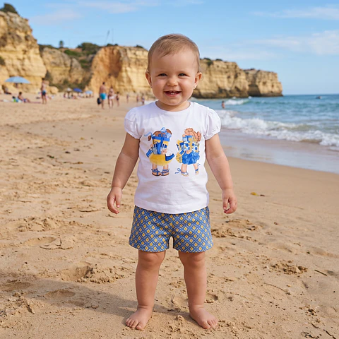 T-shirt com estampado e glitter