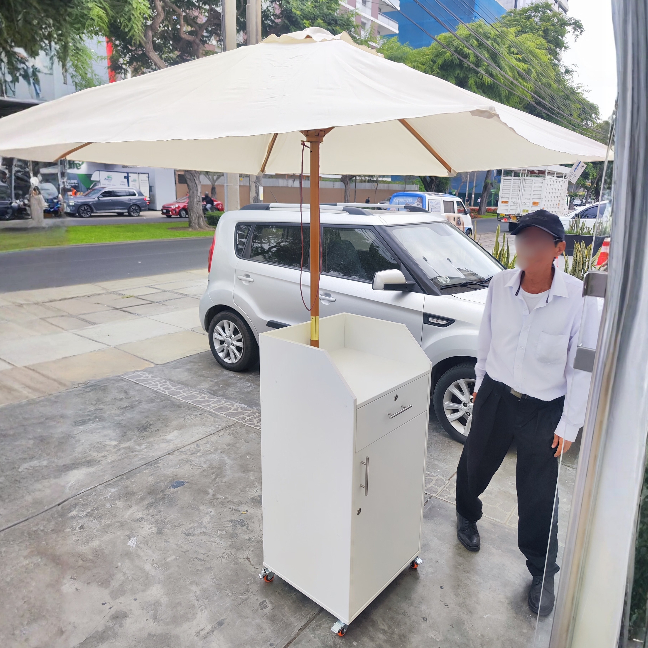 Módulo Valet Parking Color Blanco + Sombrilla 3