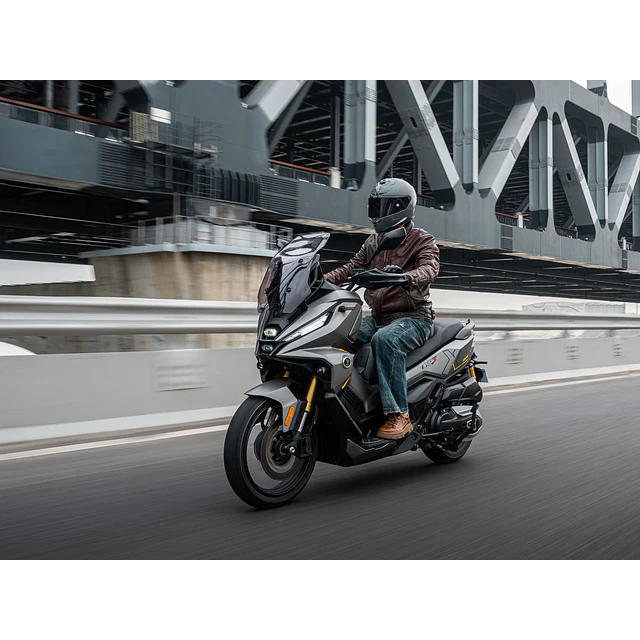 Voge SR450X