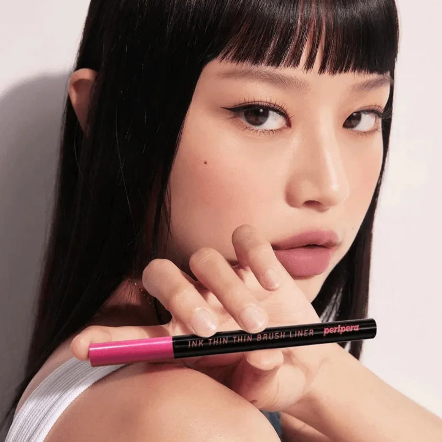 Delineador Ink Thin Thin Brush Liner 001 Black Noir 7