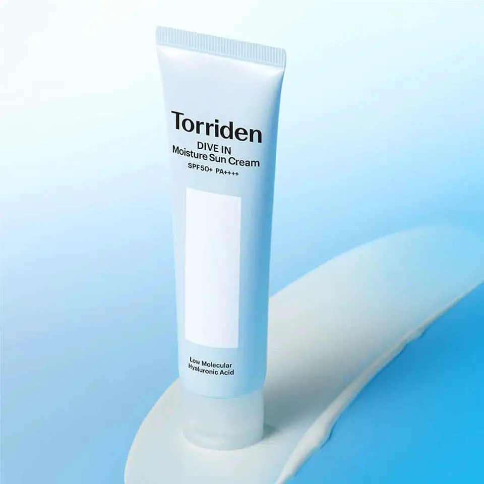 Dive-In Watery Moisture Sun Cream SPF50+ PA++++ 4