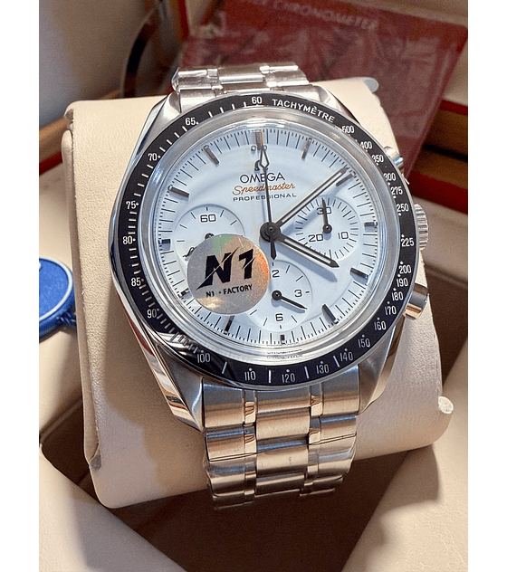 Omega Speedmaster Moonwatch 42mm N1F novo 2025