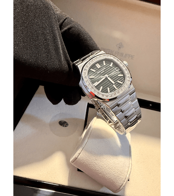 Patek Philippe Nautilus Diamonds 41mm PPF novo