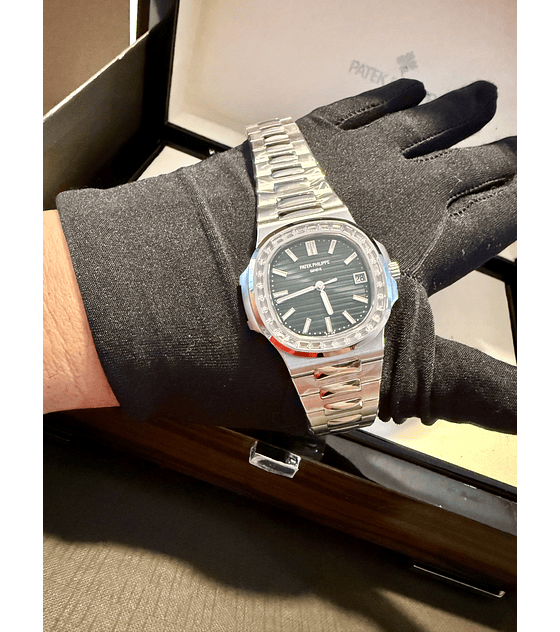 Patek Philippe Nautilus Diamonds 41mm PPF novo