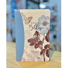 Biblia Tamaño Manual Letra Gigante RVR60 Con Cierre Celeste Floral 1