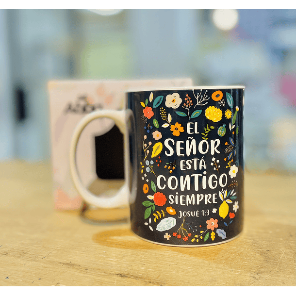 Taza Ideal “El Señor está contigo Siempre”