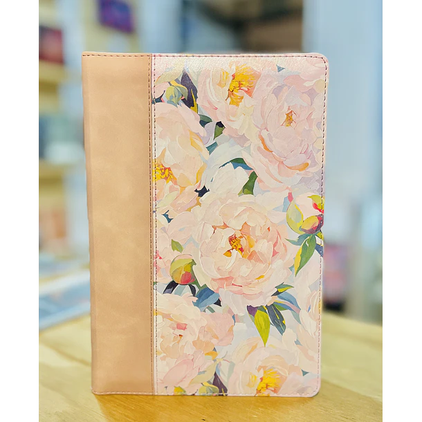 Biblia Tamaño Manual Letra Gigante RVR60 Con Índice y Cierre Rosa Floral 2