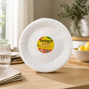 10 Platos desechables de plástico chicos, precio por menor $1.500.-, precio por mayor$1.050.-  (sobre 6 paquetes)