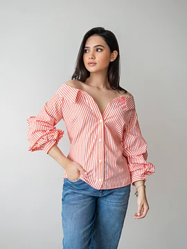 Camisera cuello de bandeja, manga abombada