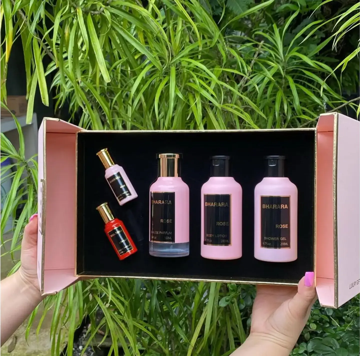 ESTUCHE BHARARA ROSE (5 PIEZAS) 1