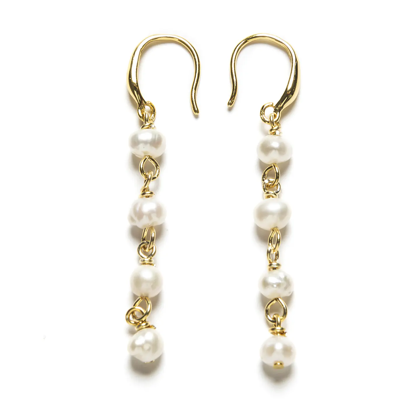 Brincos em prata banhada a ouro com pérolas 1