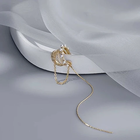 Ear Cuff com corrente