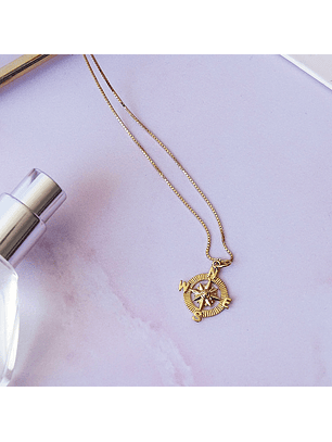 Collar De Plata Con Baño De Oro Brújula