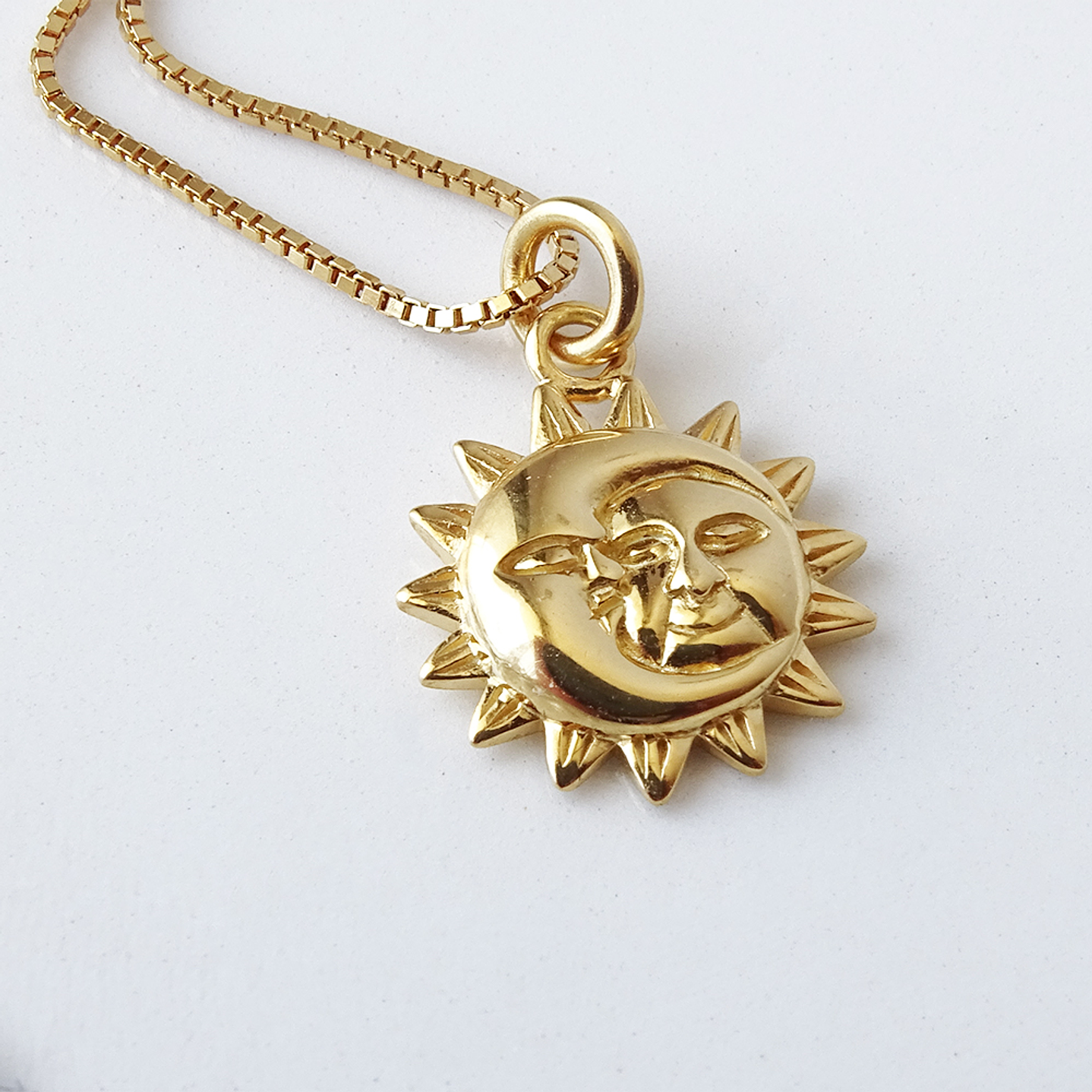 Collar Plata Con Baño De Oro Sol y Luna 3