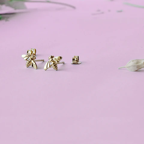 Aritos De Plata Con Baño de Oro Abejita