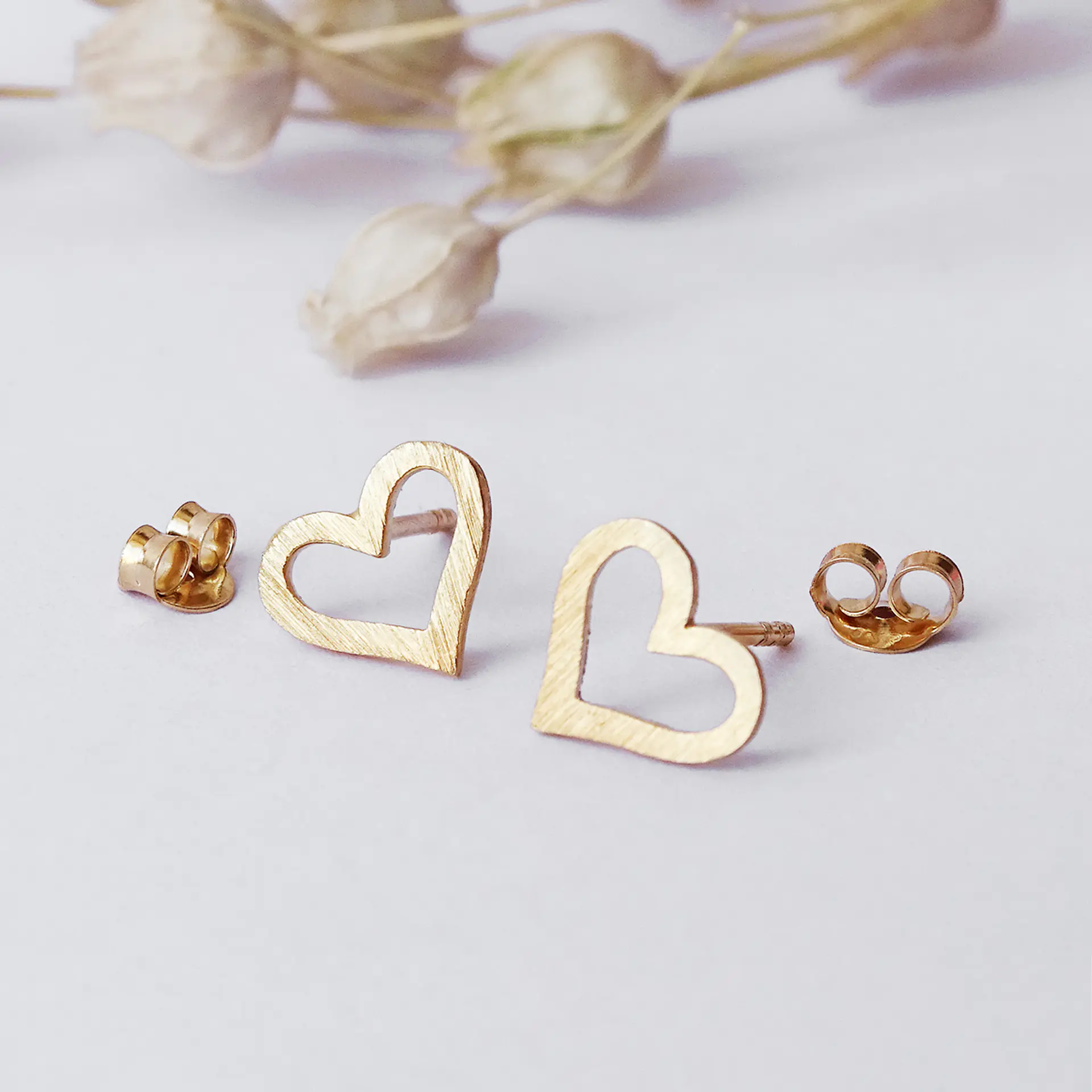 Aritos De Plata Con Baño De Oro Corazones Abiertos 3