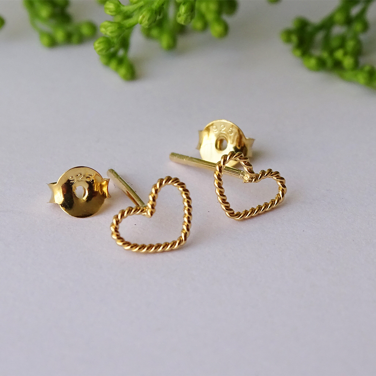 Aritos De Plata Con Baño De Oro Corazón Enroscado 4