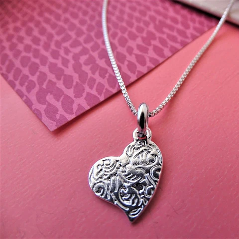 Cadena De Plata Veneciana & Corazón Tallado