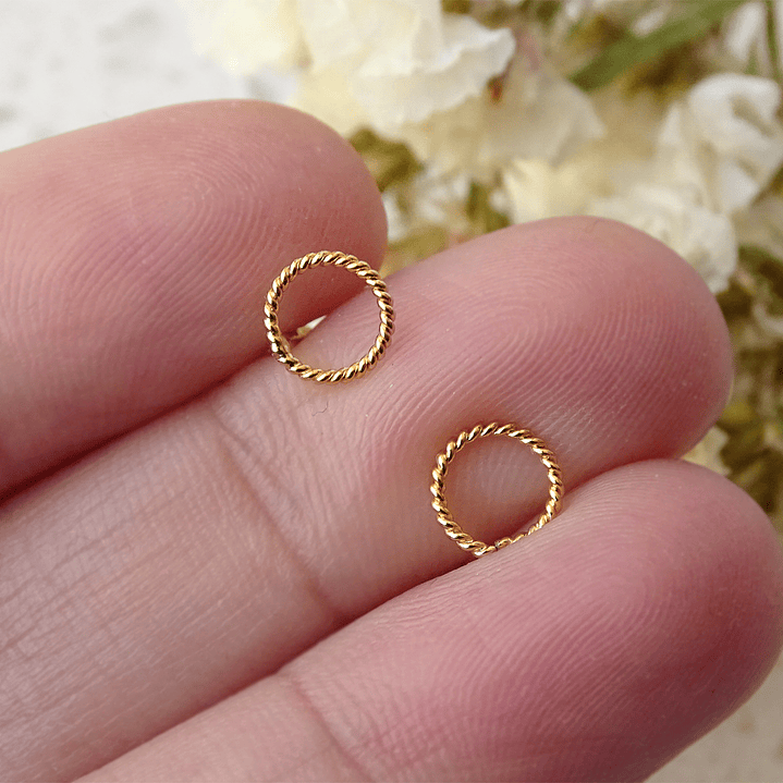 Aritos De Plata Con Baño de Oro Mini Rosca  4