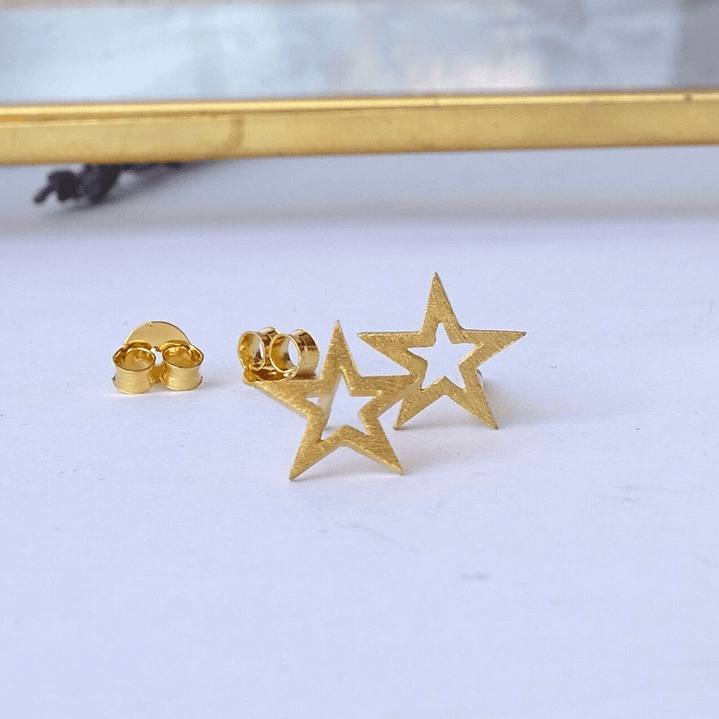 Aritos De Plata con baño de Oro Estrellas Abiertas 3