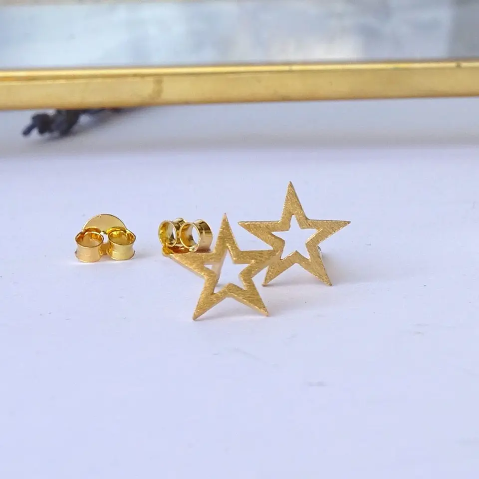 Aritos De Plata con baño de Oro Estrellas Abiertas 3