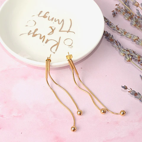 Aros De Plata Con Baño de Oro Largo con Puntos