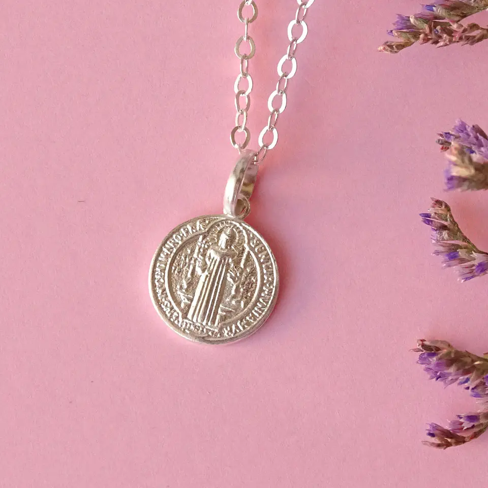 Collar Medalla San Benito Plata 925 · Cadena Rolo 5