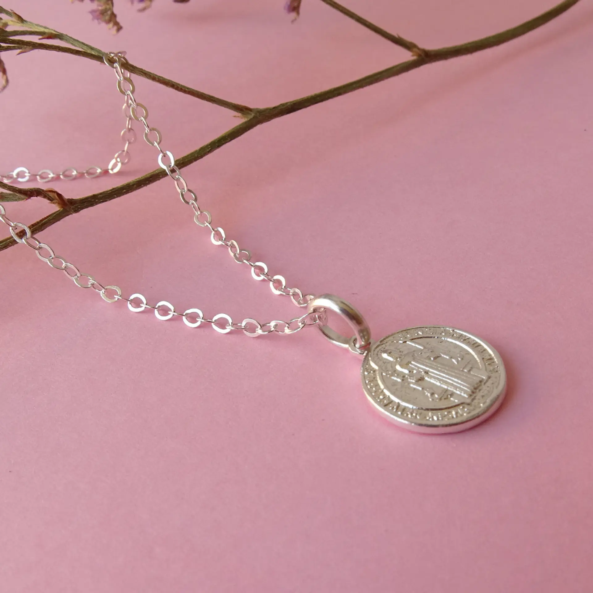 Collar Medalla San Benito Plata 925 · Cadena Rolo 3