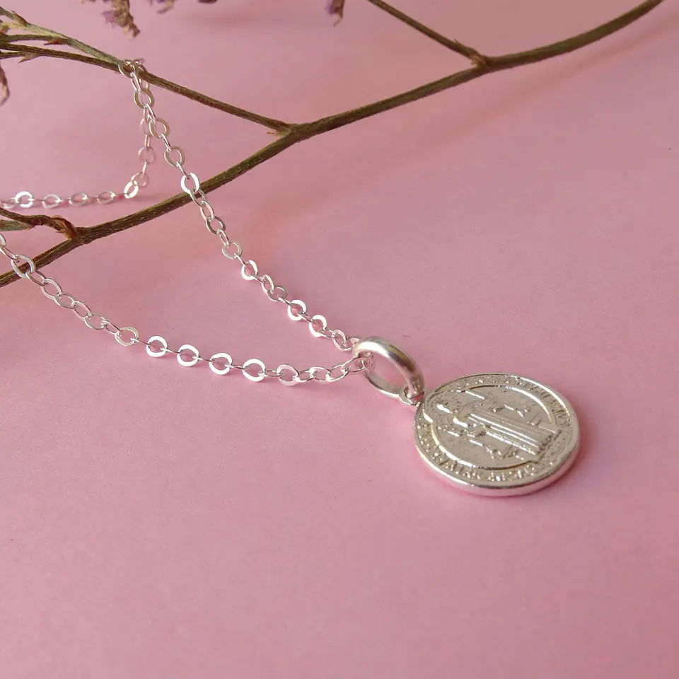 Collar Medalla San Benito Plata 925 · Cadena Rolo 3