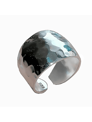 Anillo De Plata Con Diseño Efecto Martillado