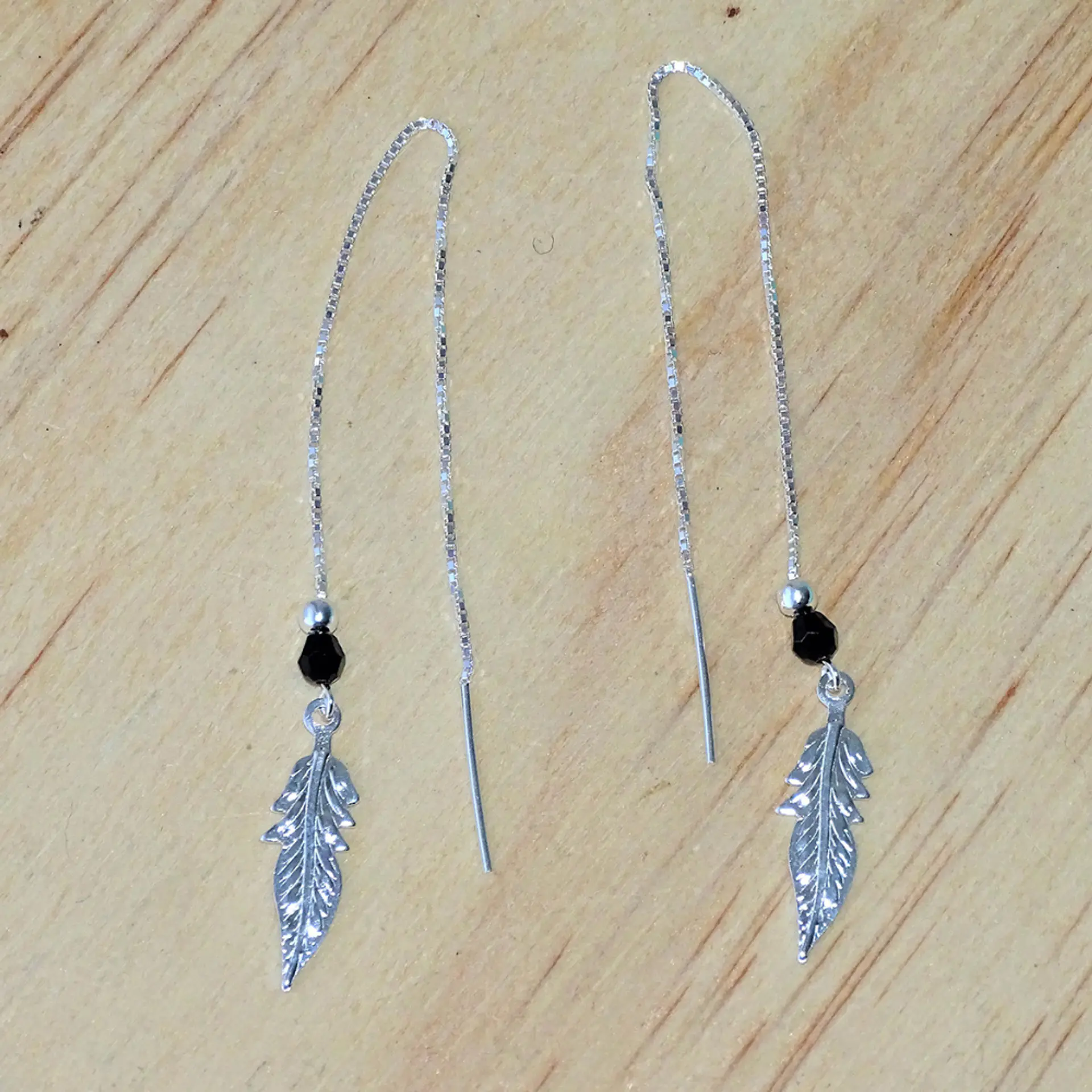 Aros De Plata 925 Plumas con Cristales Violeta/ Azul/ Rosa/ Negro 10