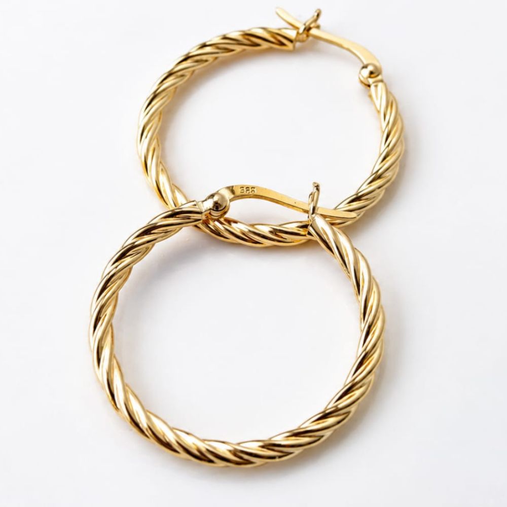 Argollas Baño de Oro 18k · Trenzado Liso 30 MM