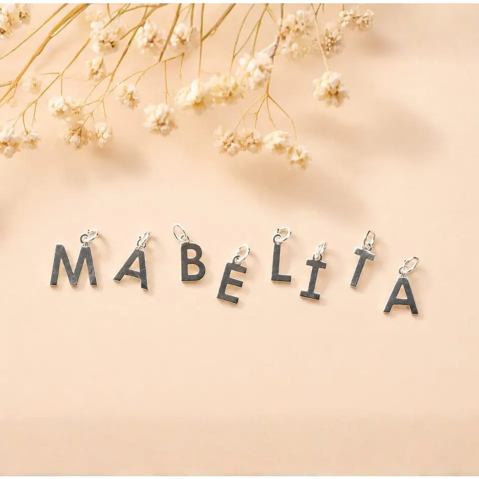 Collar Inicial y Cristal Facetado  · Plata 925 4