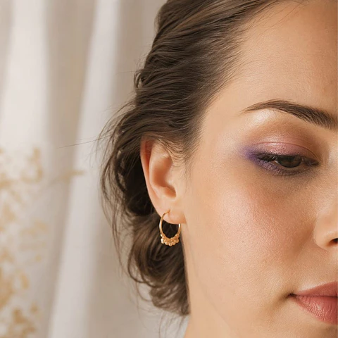 Argollas Bolitas Baño de Oro 18K · 20 MM