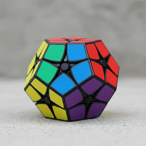 Cubo Mágico Rubik's 2x2x2 Pentagonal Para Inteligencia Y Destreza Negro