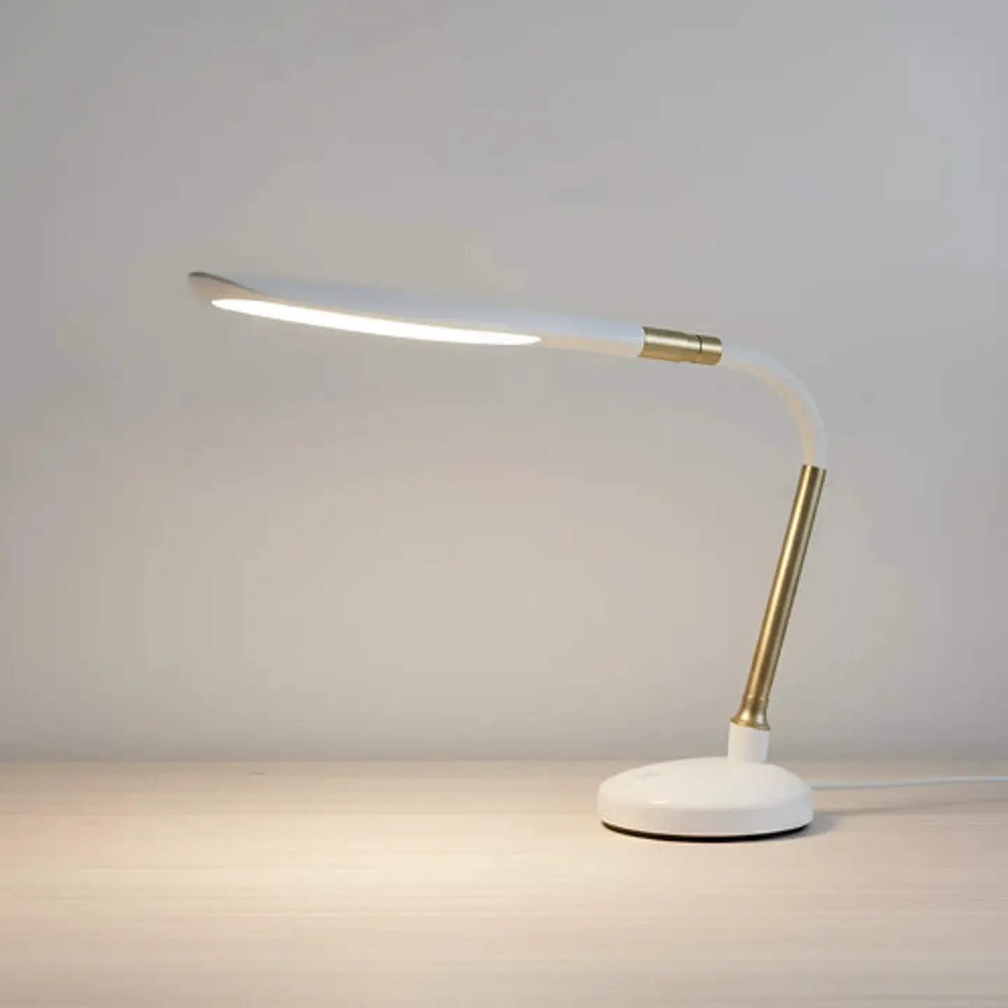 Lámpara Linterna Led De Escritorio D26 Luces Luz 1