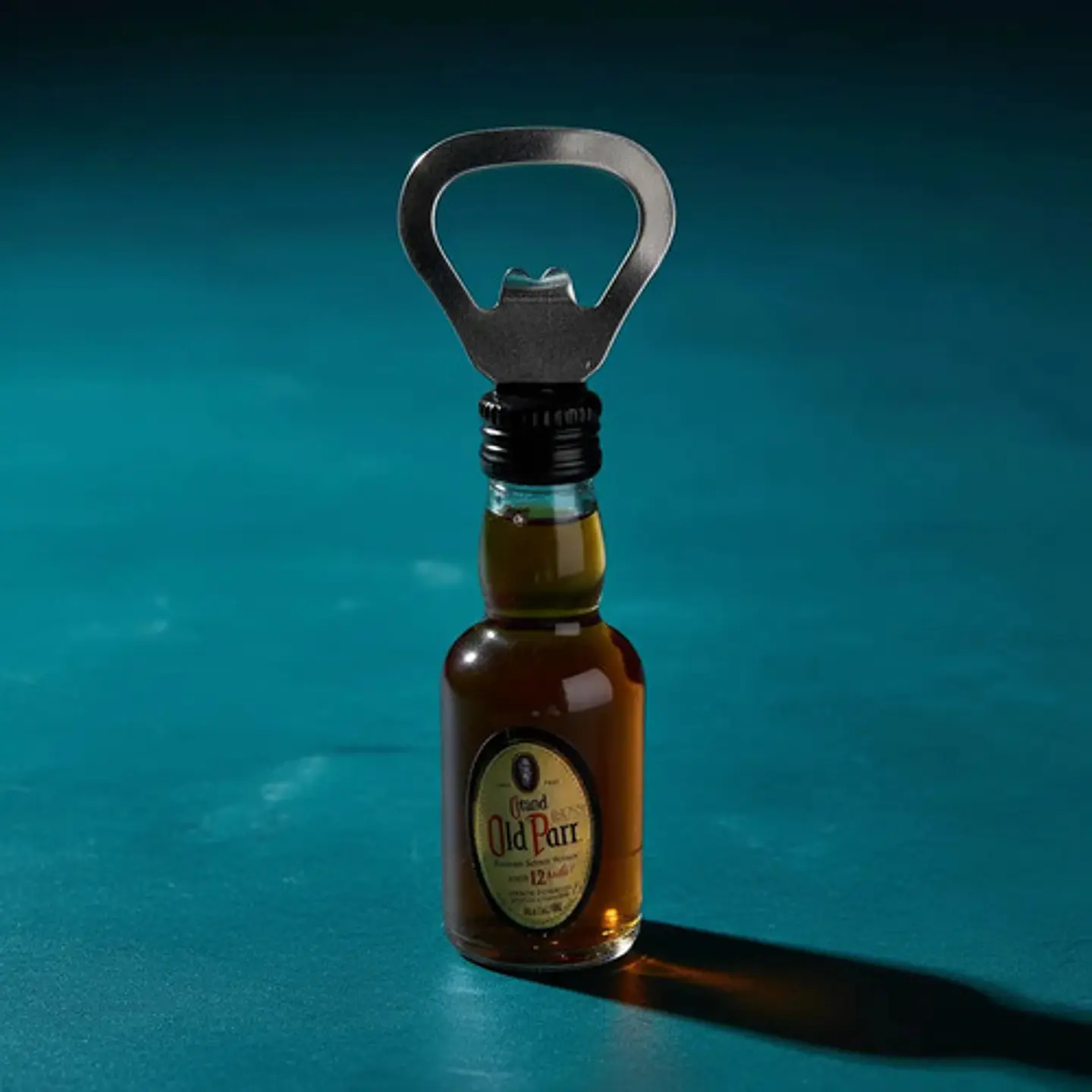 Destapador Magnetico Imantado Botella Cerveza 9